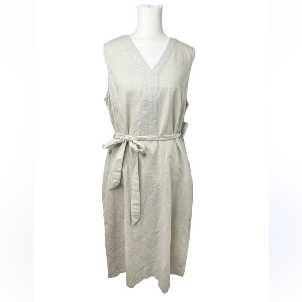 New with tags Liz Claiborne size medium dress